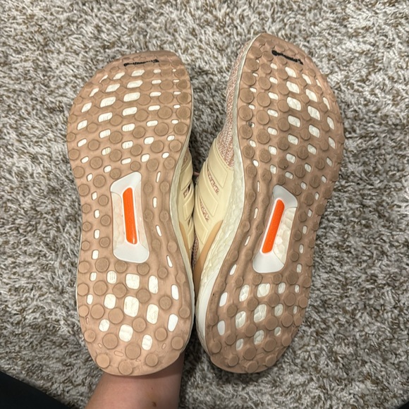 Women’s Ultraboost - Picture 7 of 8